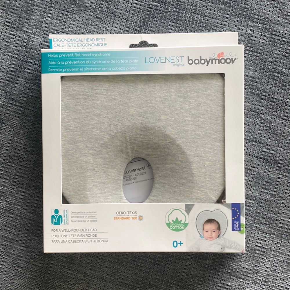 Lovenest babymoov pillow, never used, new in box
